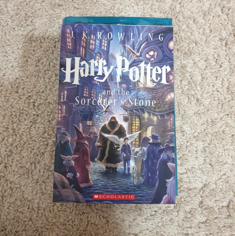 Harry Potter Book Bundle - Picture 3 of 5
